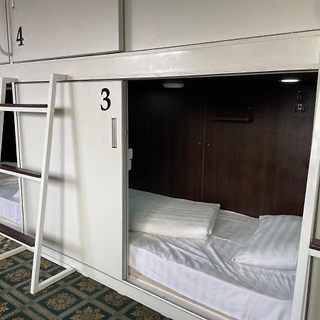 Capsule Hotel Technocave Бішкек Екстер'єр фото