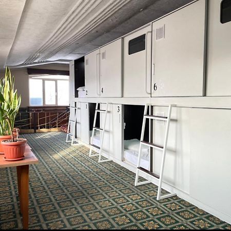 Capsule Hotel Technocave Бішкек Екстер'єр фото