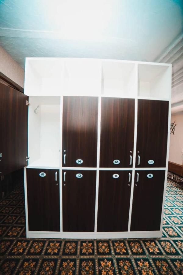 Capsule Hotel Technocave Бішкек Екстер'єр фото