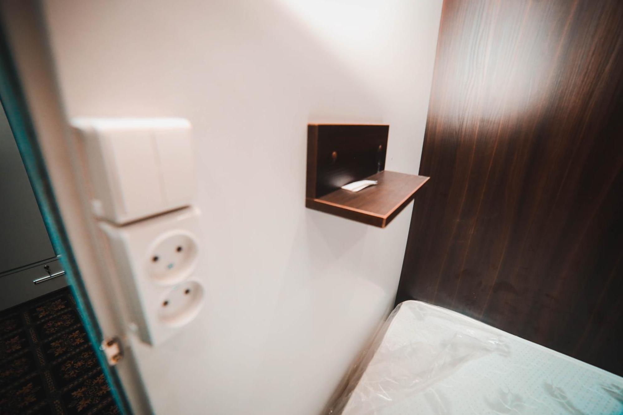 Capsule Hotel Technocave Бішкек Екстер'єр фото