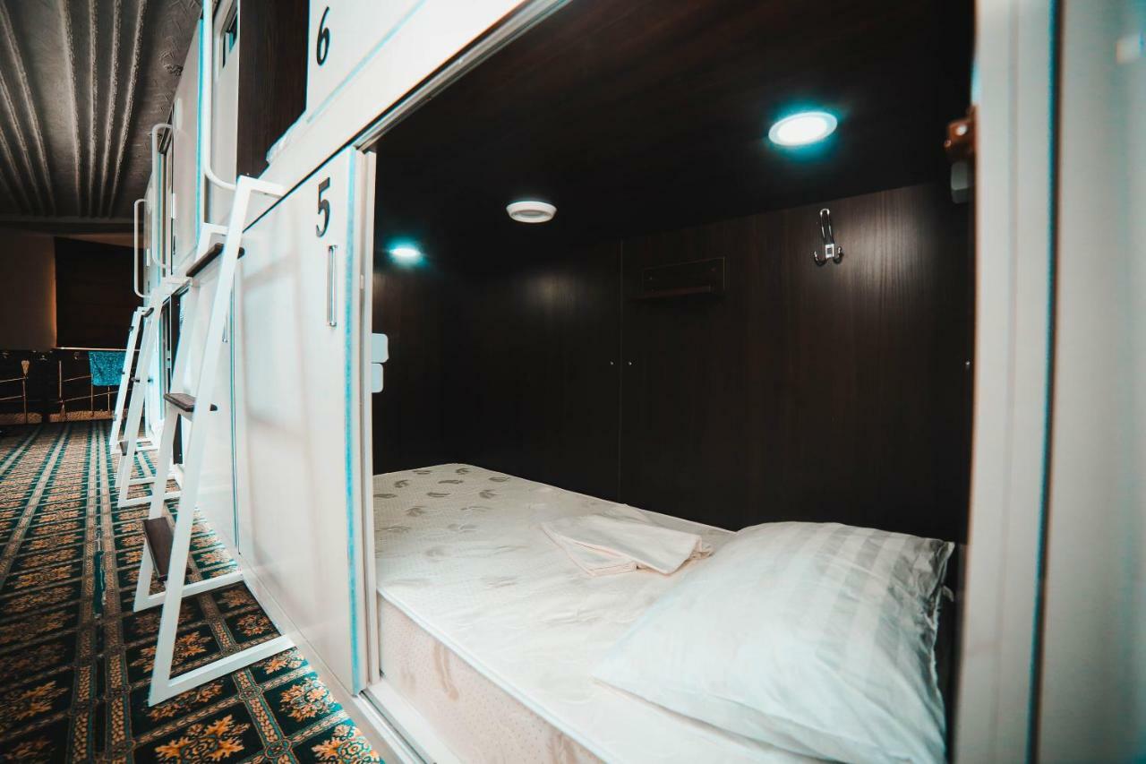 Capsule Hotel Technocave Бішкек Екстер'єр фото